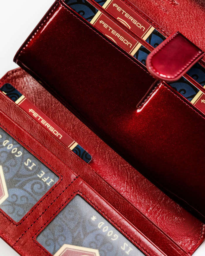 Lakierowany portfel damski skórzany na karty z ochroną RFID — Peterson - Czerwony