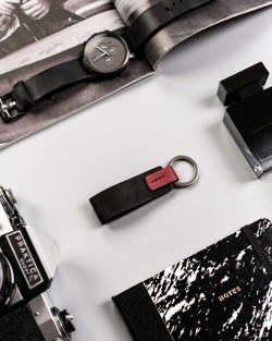 Męski zestaw na prezent z portfelem i praktycznym na klucze — Peterson - czarny