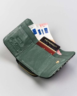 Skórzany, mały portfel damski z systemem RFID — Peterson